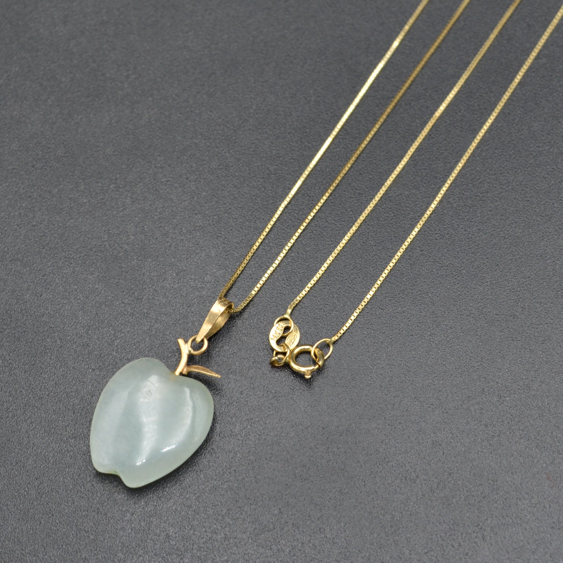 Vintage Jadeite Jade and 14k Gold Apple Pendant Necklace