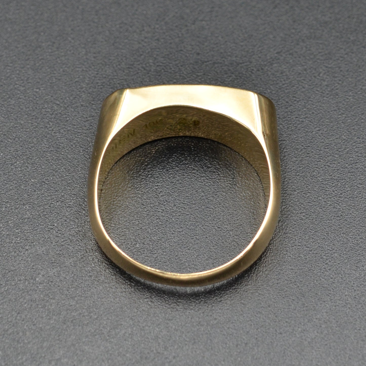 Vintage Jadeite Jade and 18k Gold Saddle Ring