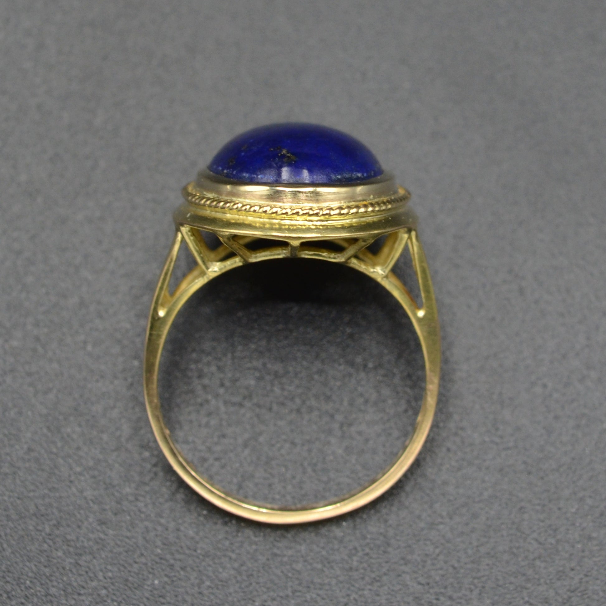 Vintage Lapis Lazuli and 14k Gold Ring
