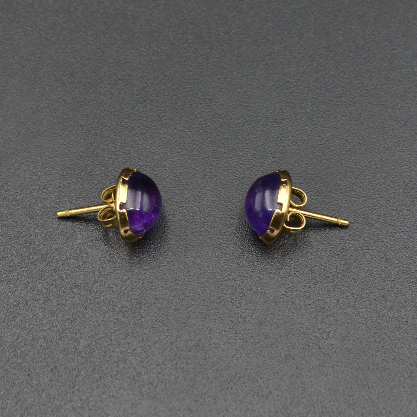 Vintage Amethyst Cabochon and 14k Gold Earrings