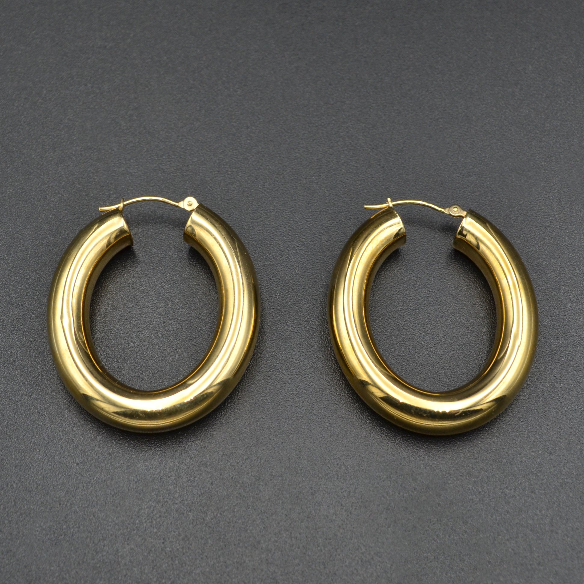 Vintage Chunky Oval 14k Gold Hoop Earrings