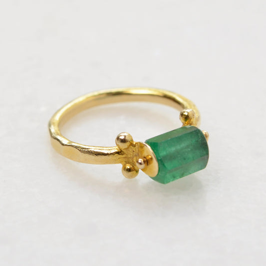 Vintage Metropolitan Museum of Art Emerald and 14k Gold Ring