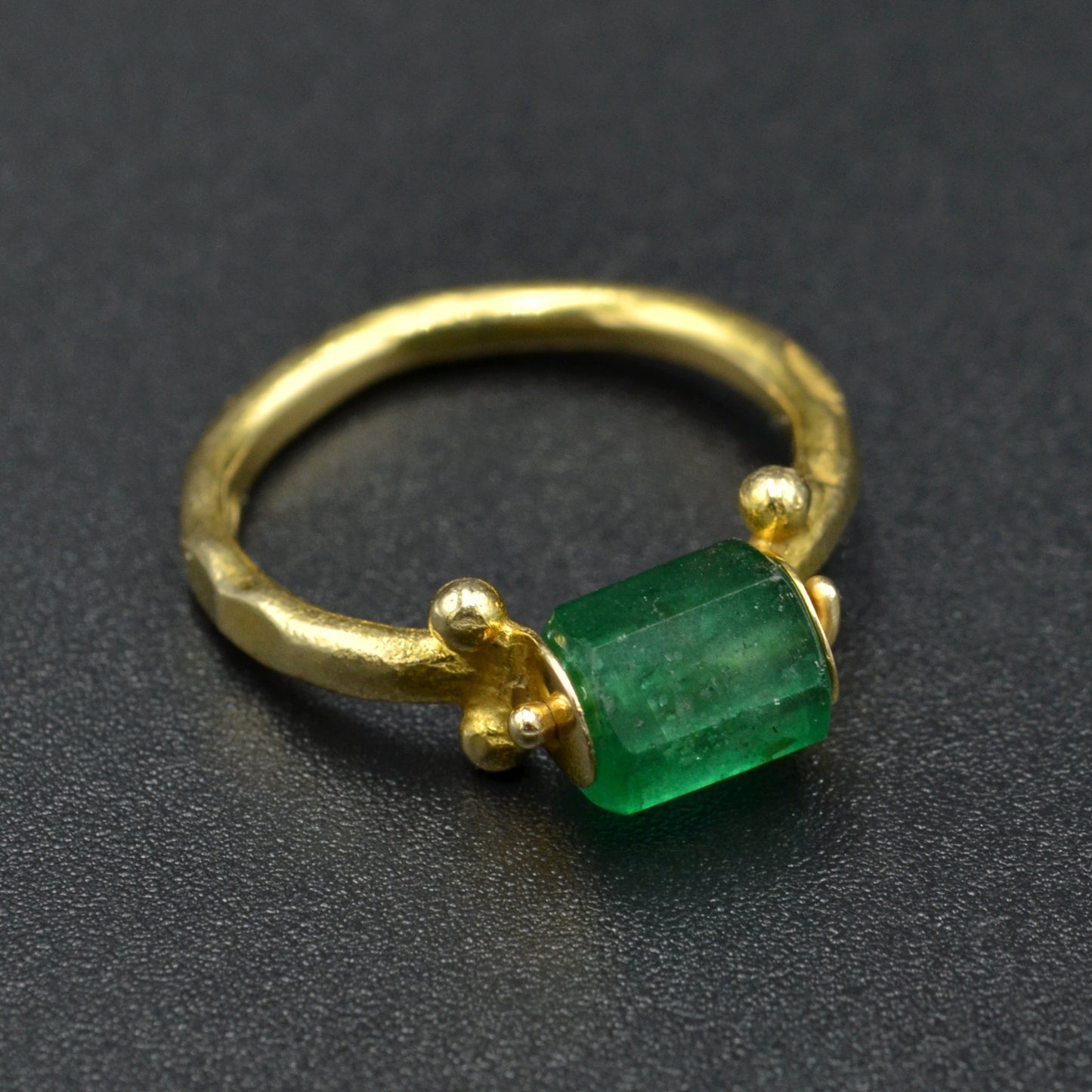 Vintage Metropolitan Museum of Art Emerald and 14k Gold Ring