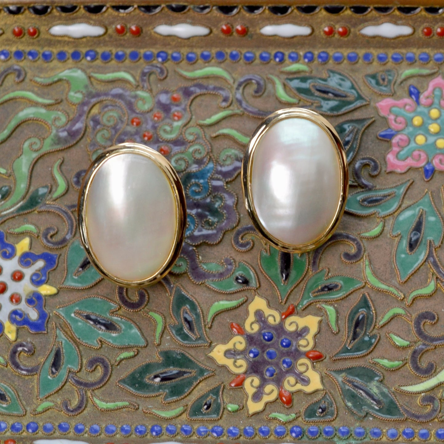 Vintage 14k Gold and Mabe Pearl Earrings