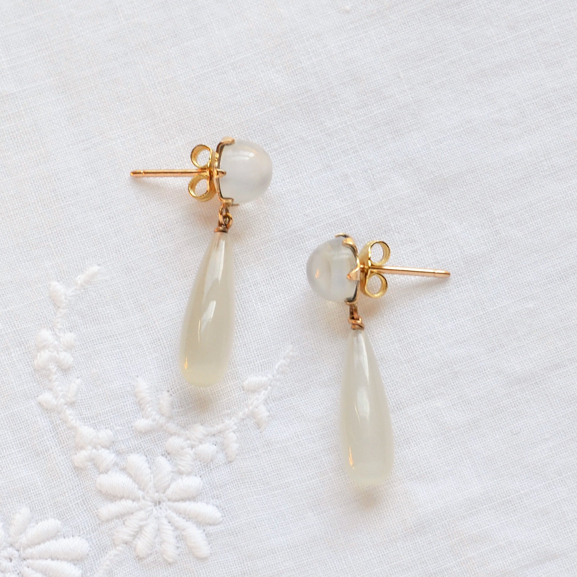 Vintage Moonstone and 10k Gold Drop Earrings