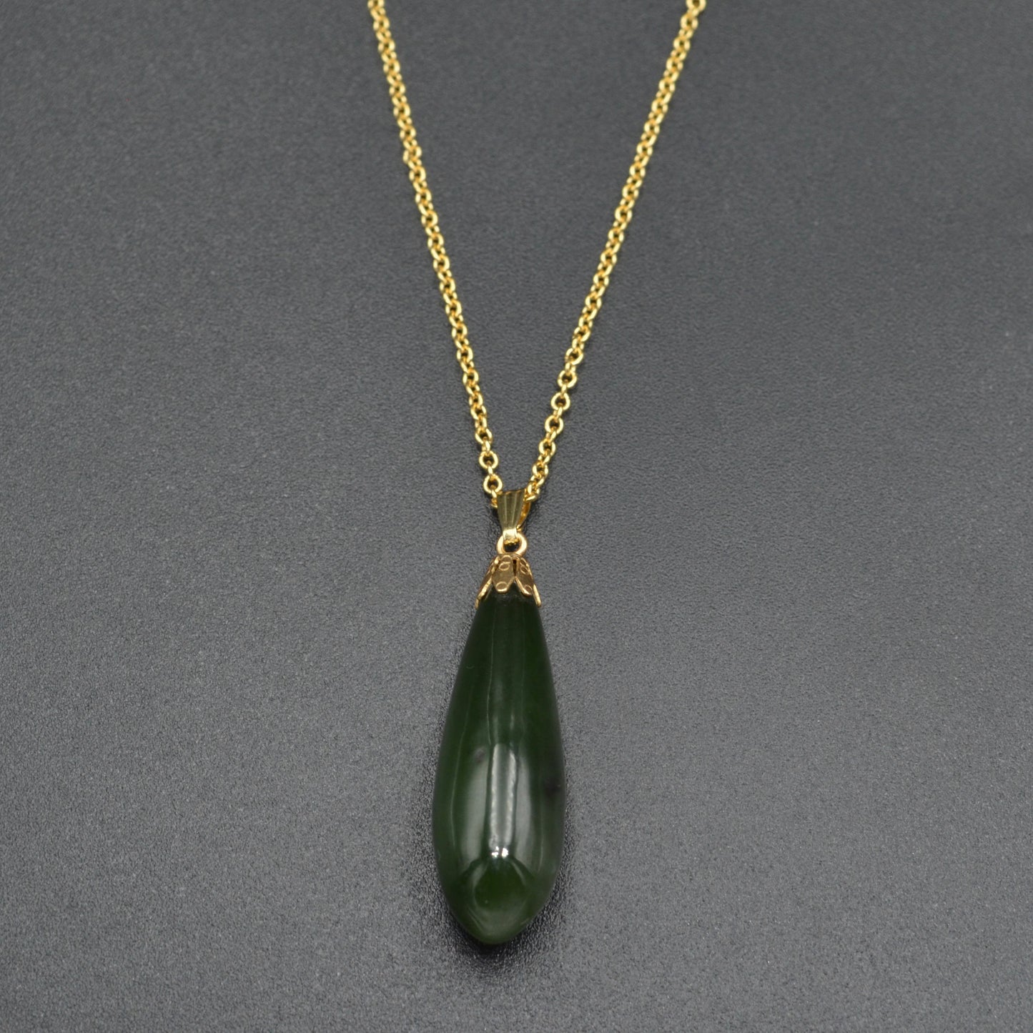 Vintage Nephrite Jade and 14k Gold Drop Necklace