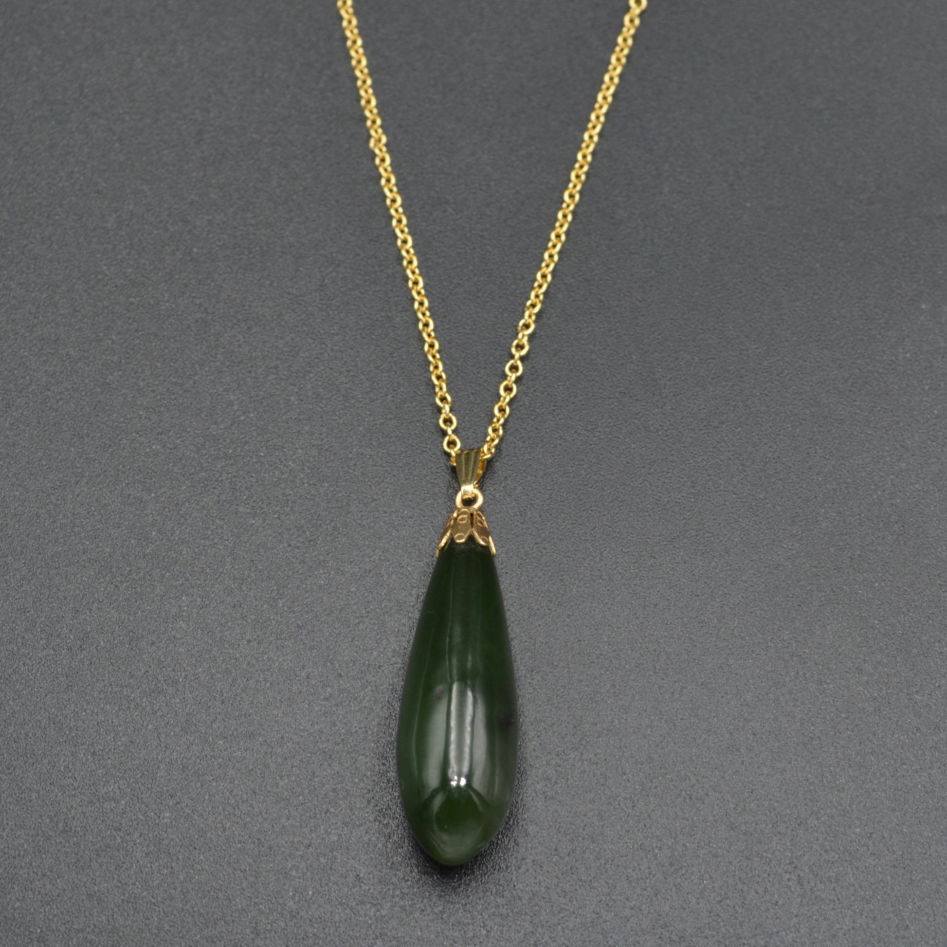 Vintage Nephrite Jade and 14k Gold Drop Necklace