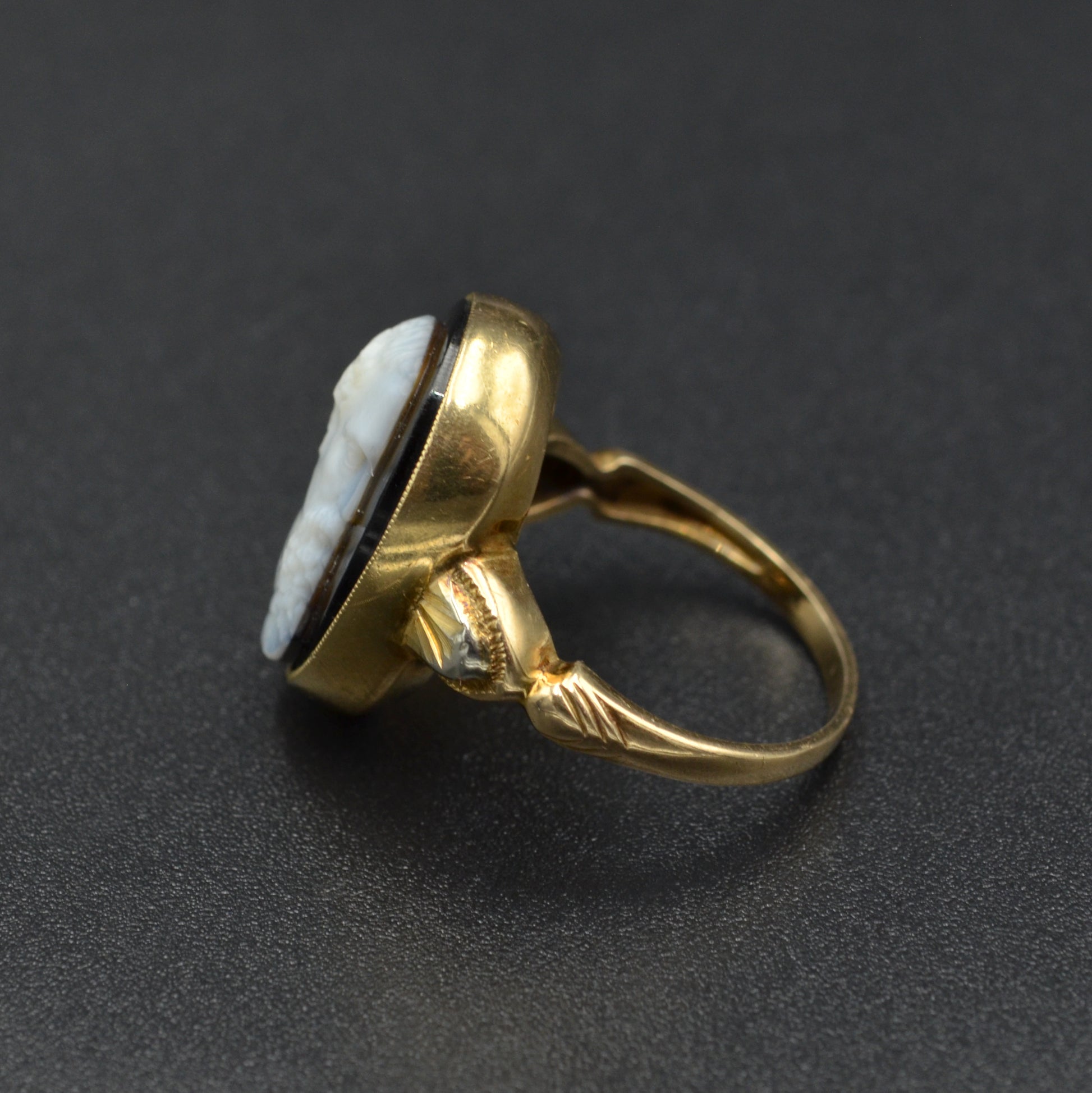 Antique Banded Onyx Cameo Portrait Ring in 14k Gold