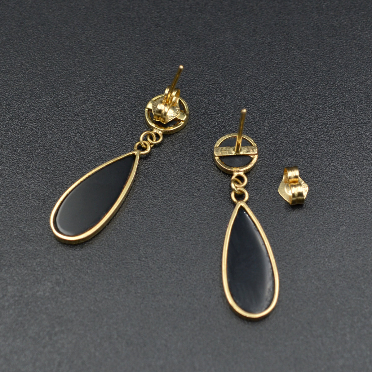 Vintage 14 Karat Gold and Black Onyx Drop Earrings