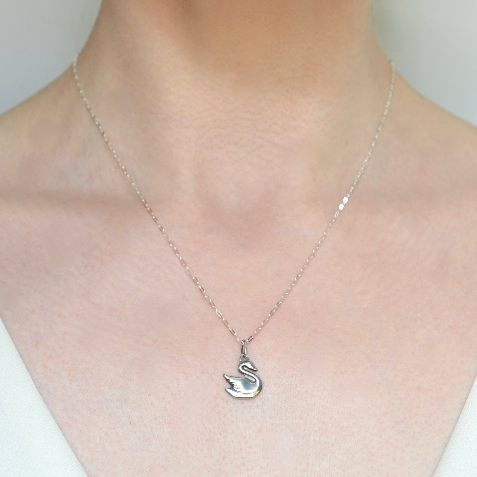 Vintage Sterling Silver Swan Pendant Necklace