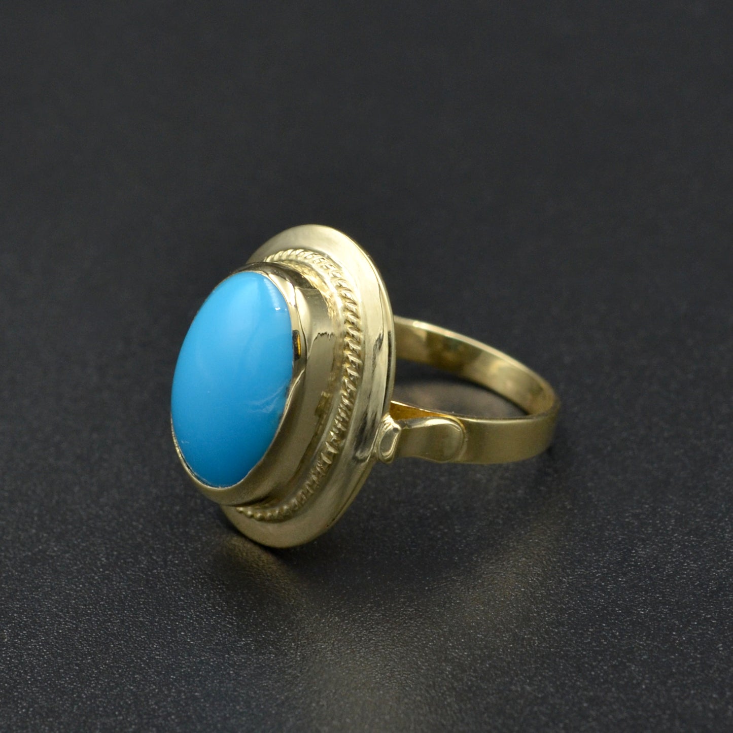 Vintage Turquoise and 14k Gold Ring