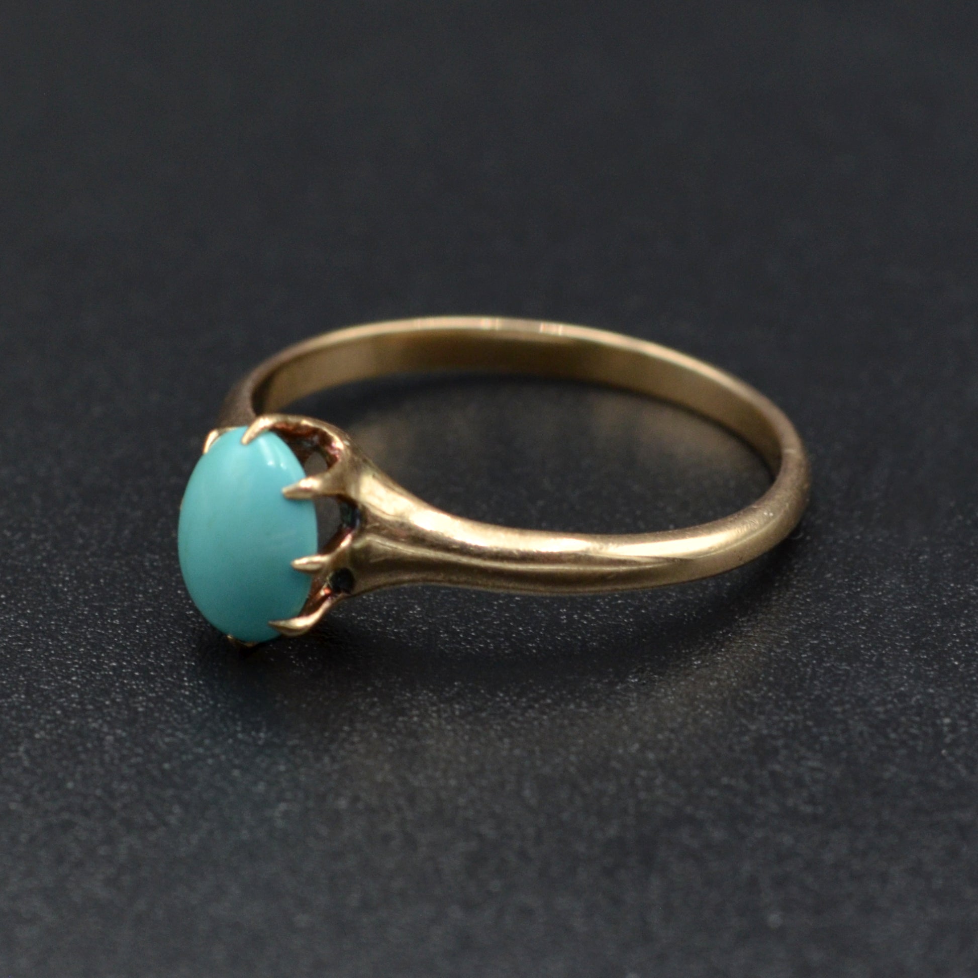 Antique Gold and Turquoise Solitaire Ring