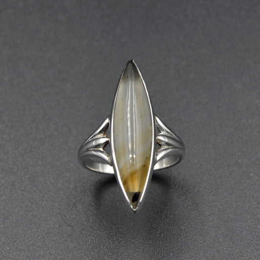 Agate and White Gold Navette Ring