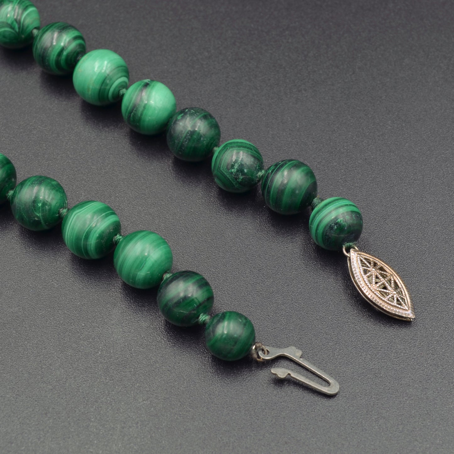 Knotted Malachite Necklace