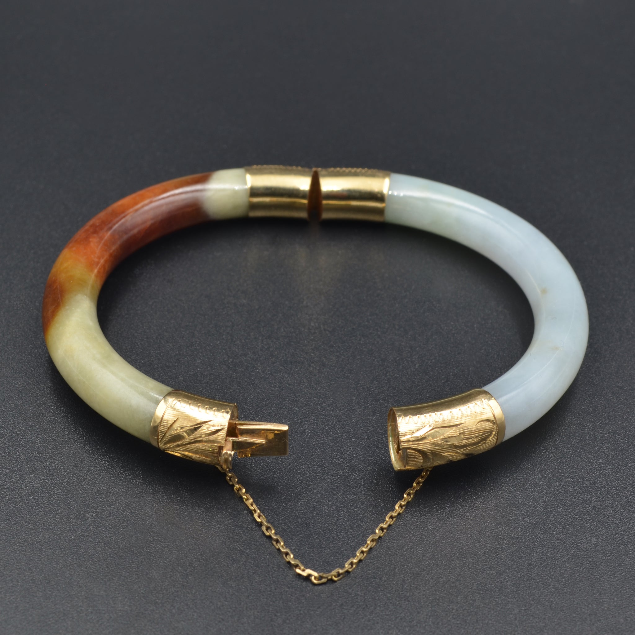 Jade bangle bracelet hot sale with gold clasp