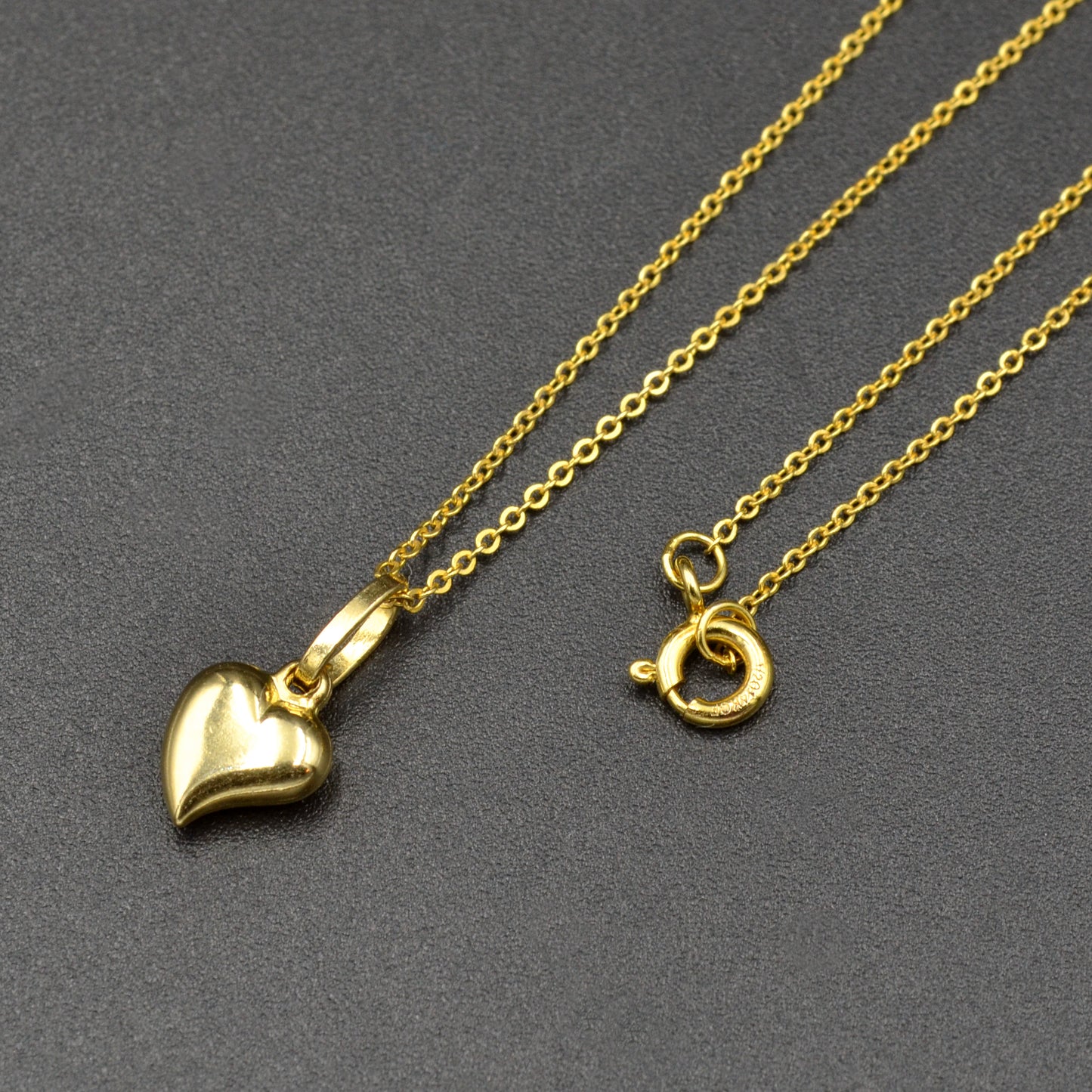 Vintage Petite Gold 14k Witch’s Heart Pendant Necklace